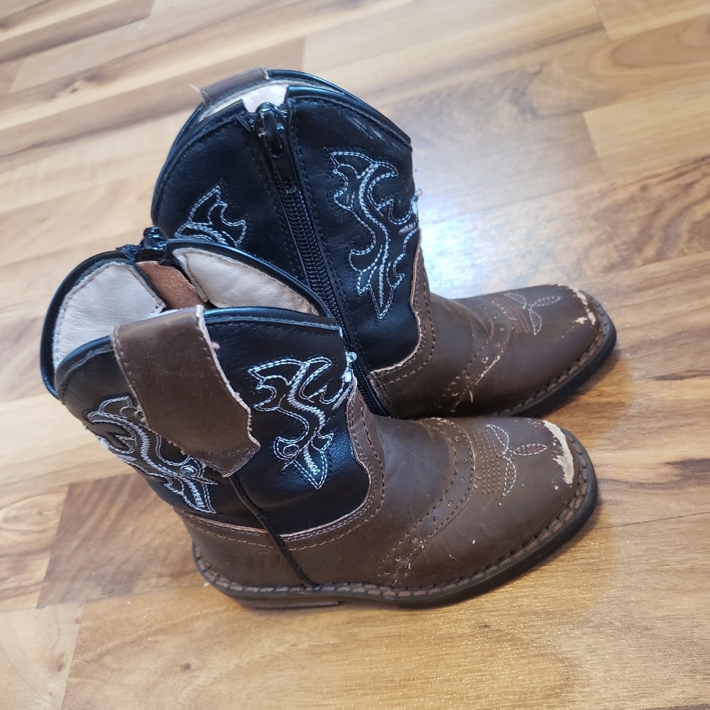 Light up Case international harvester boots